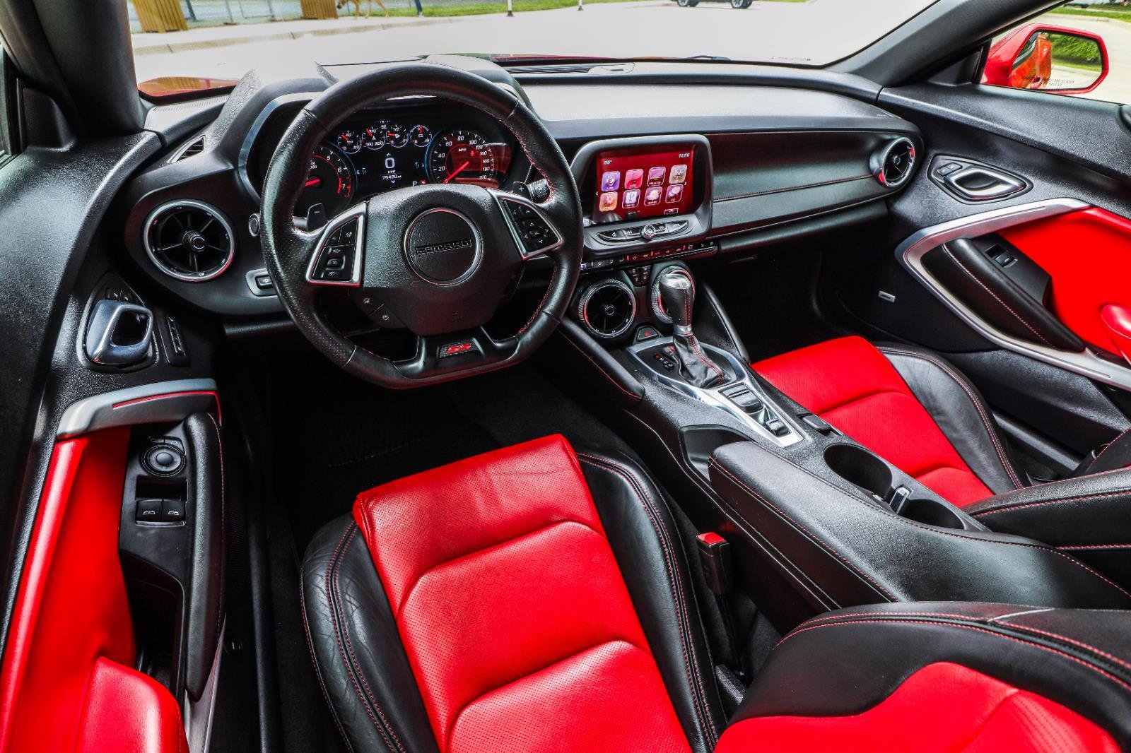 Used 2016 Chevrolet Camaro SS RWD image 28