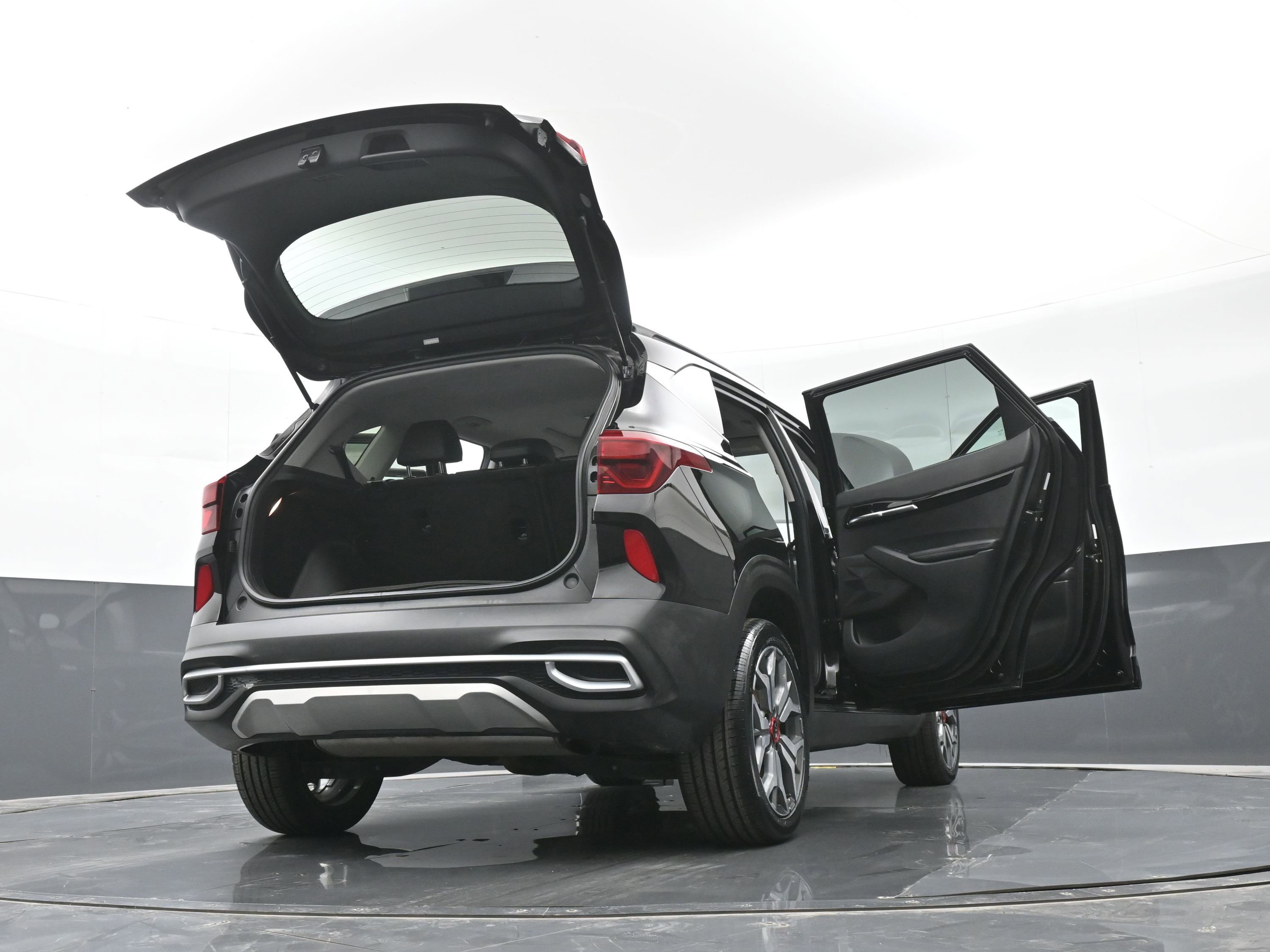 Used 2021 Kia Seltos SX w/ SX Sunroof Package image 49