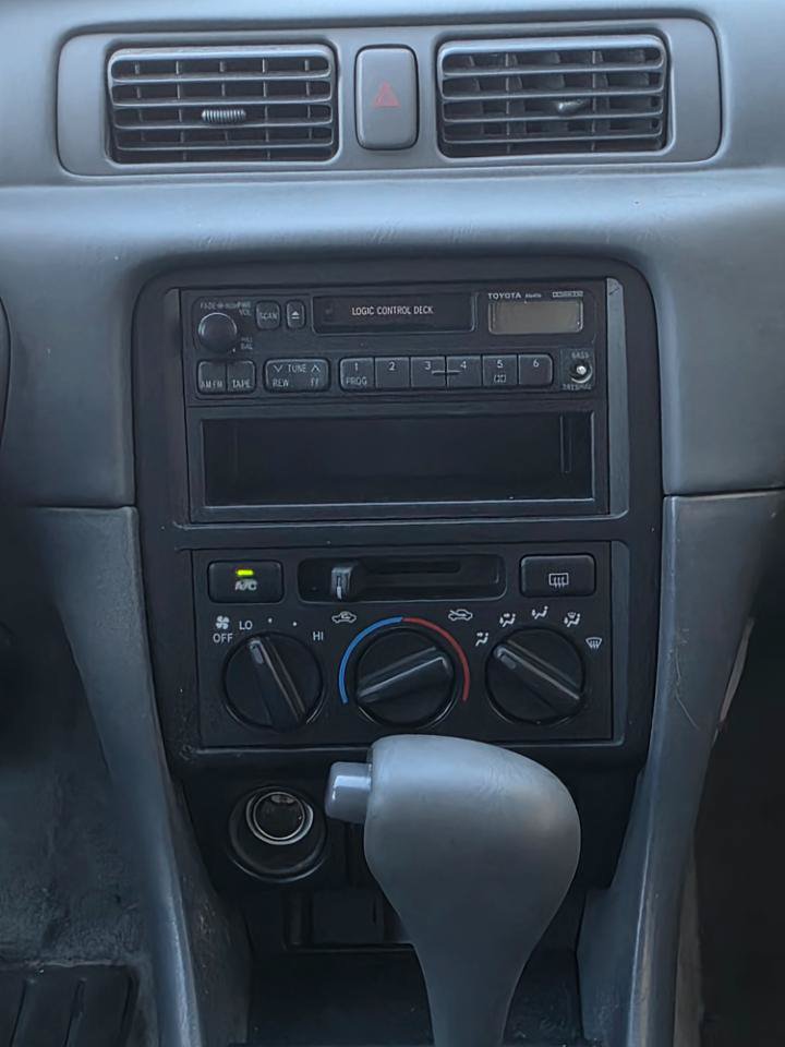 Used 1997 Toyota Camry LE FWD image 17