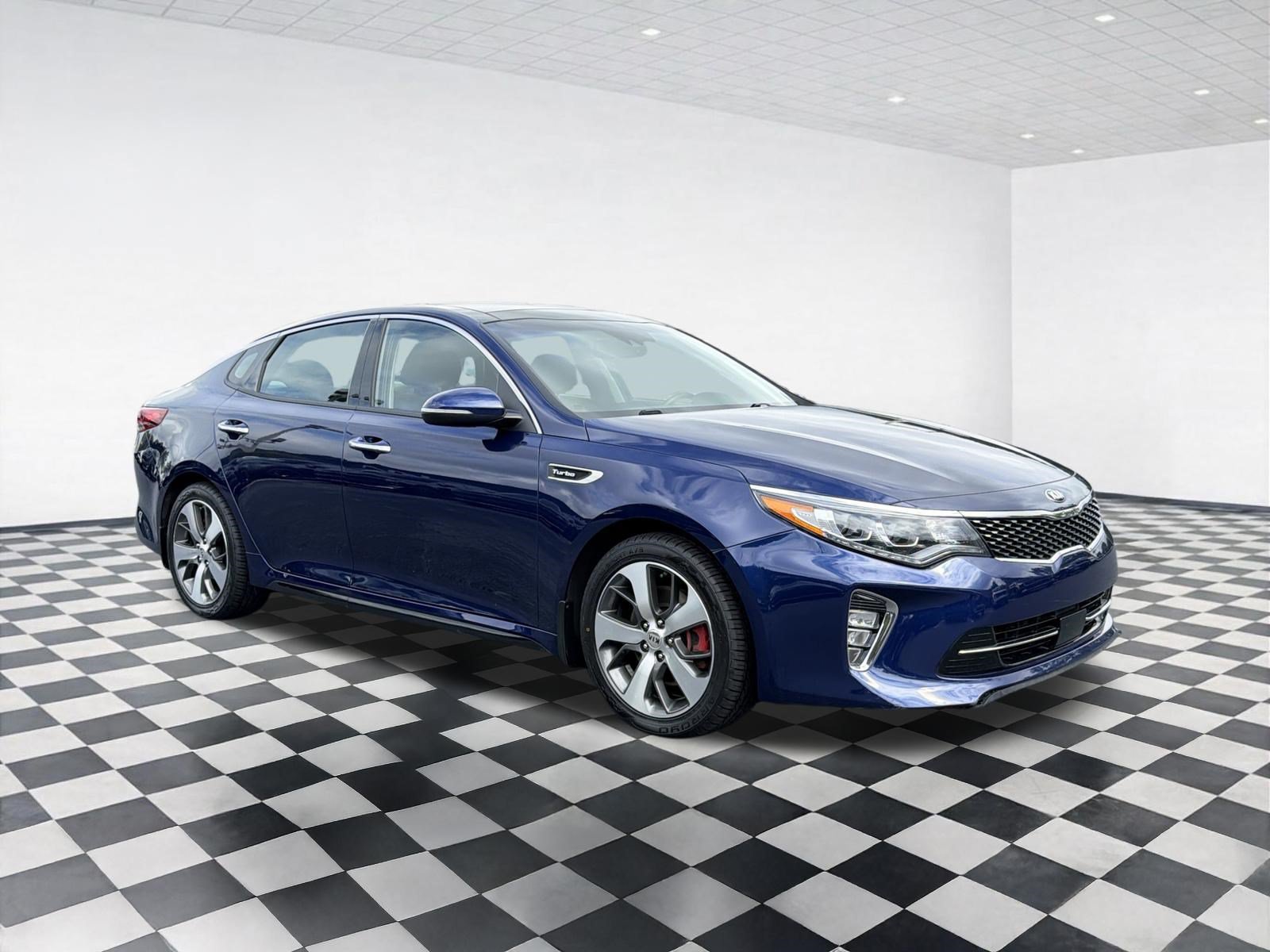 Used 2018 Kia Optima SX w/ Technology Package FWD image 3
