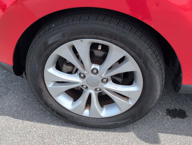 Used 2016 Kia Soul + FWD image 11