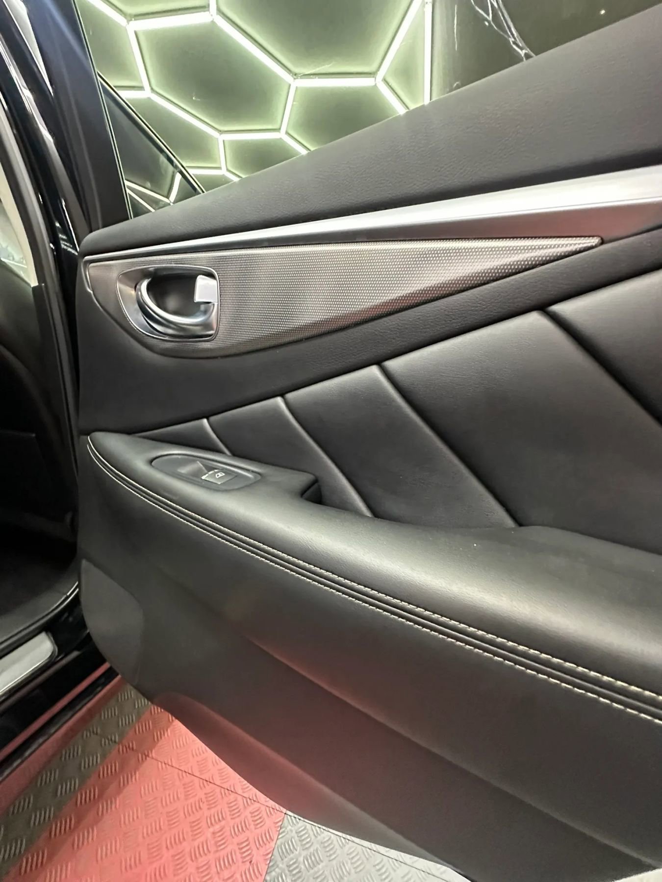Used 2015 INFINITI Q50 Premium w/ Navigation Package RWD image 27