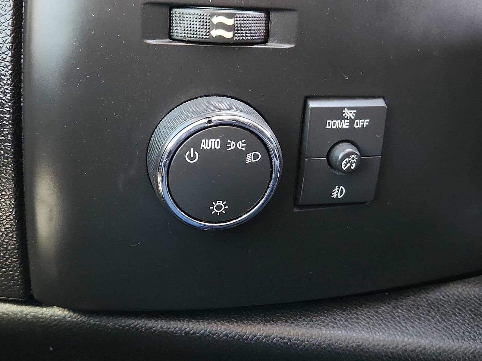 Used 2011 GMC Sierra 1500 SLE w/ Regional Value Package image 17