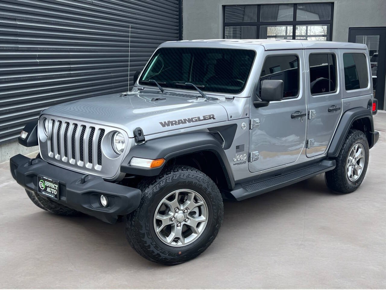 Used 2020 Jeep Wrangler Unlimited Sport AWD/4WD image 2