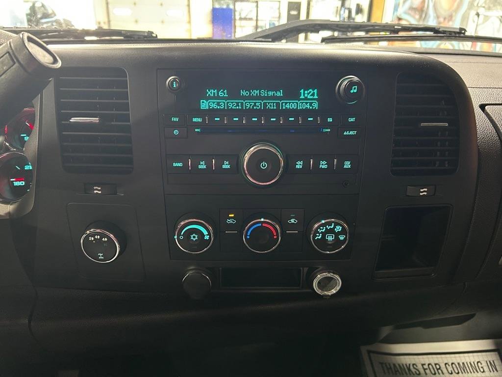 Used 2007 GMC Sierra 2500 SLE w/ Z71 Off-Road Package image 18