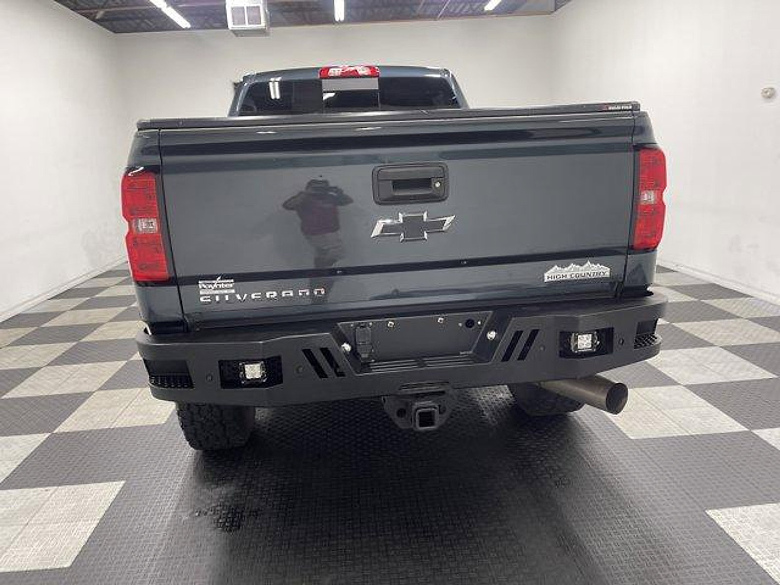 Used 2018 Chevrolet Silverado 2500 High Country w/ Duramax Plus Package AWD/4WD image 3