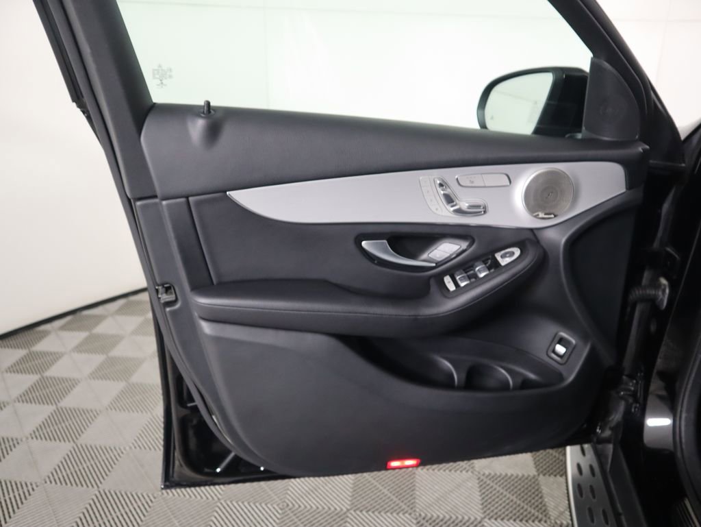 Used 2021 Mercedes-Benz GLC 300 4MATIC Coupe image 24