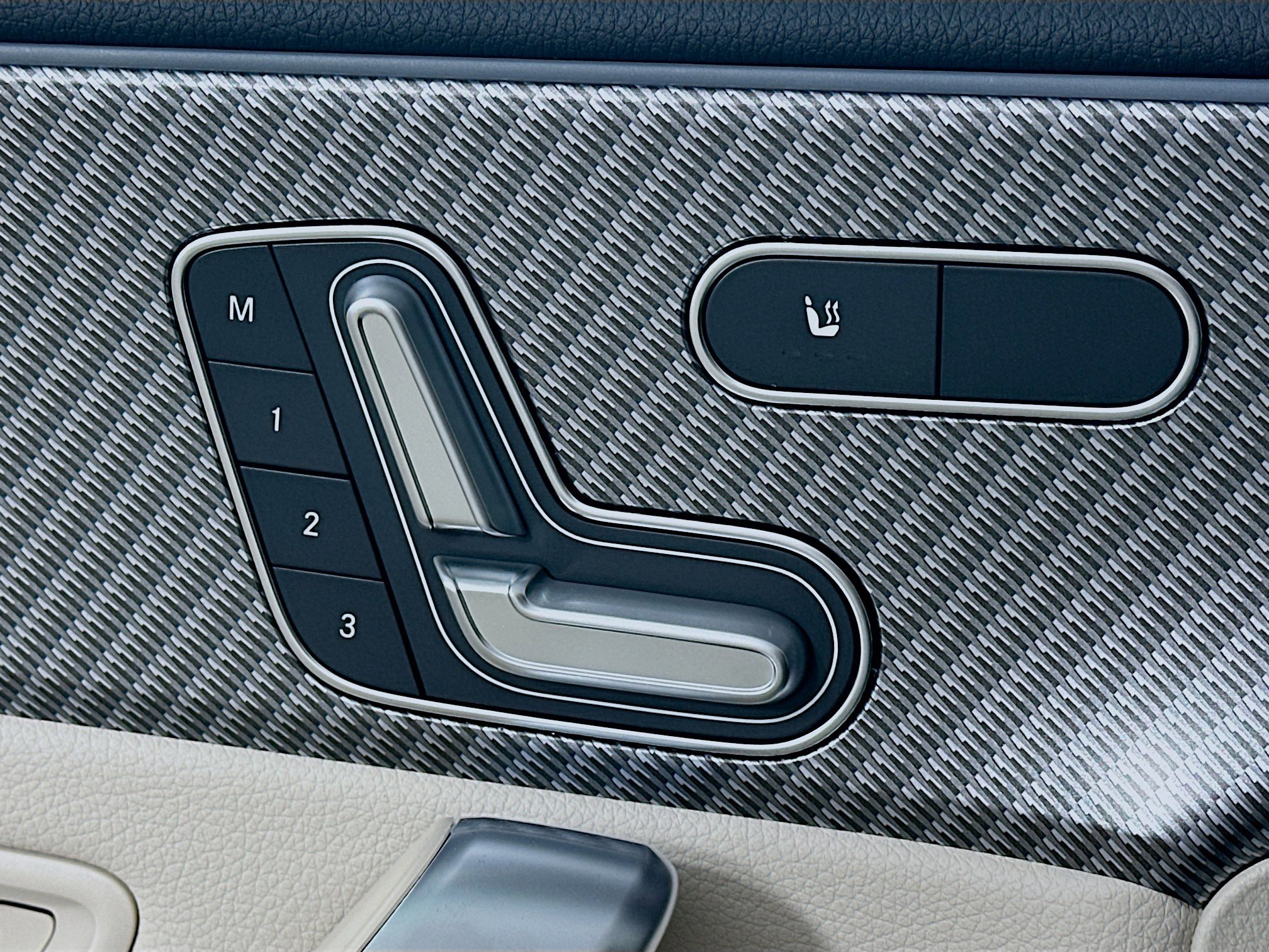 Certified 2025 Mercedes-Benz CLA 250 4MATIC image 25