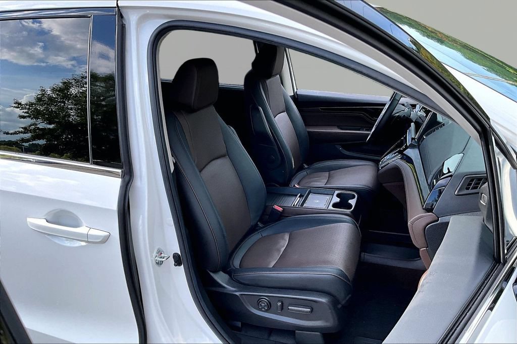 Used 2025 Honda Odyssey Elite image 23