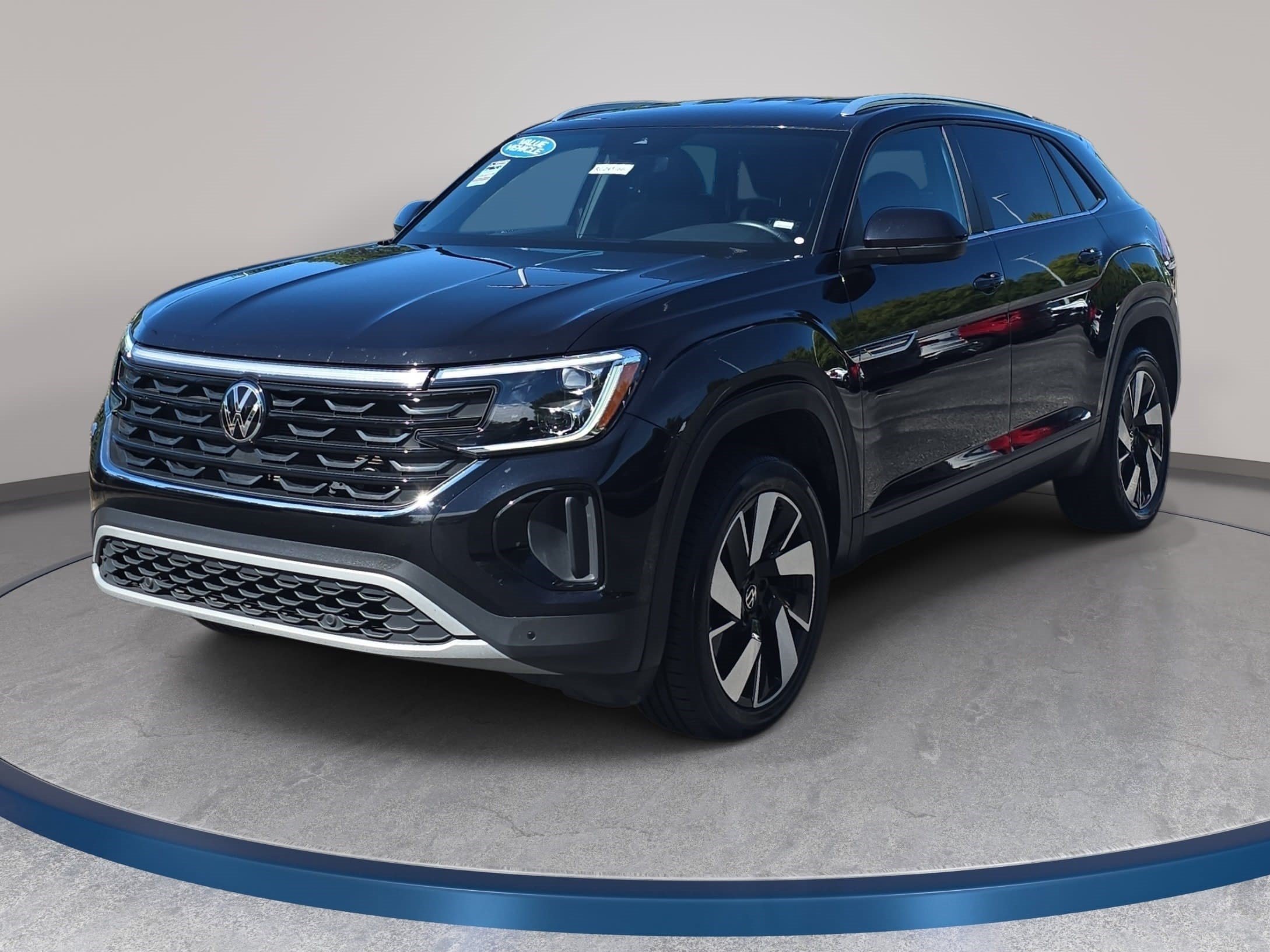 Used 2024 Volkswagen Atlas Cross Sport SE FWD image 1