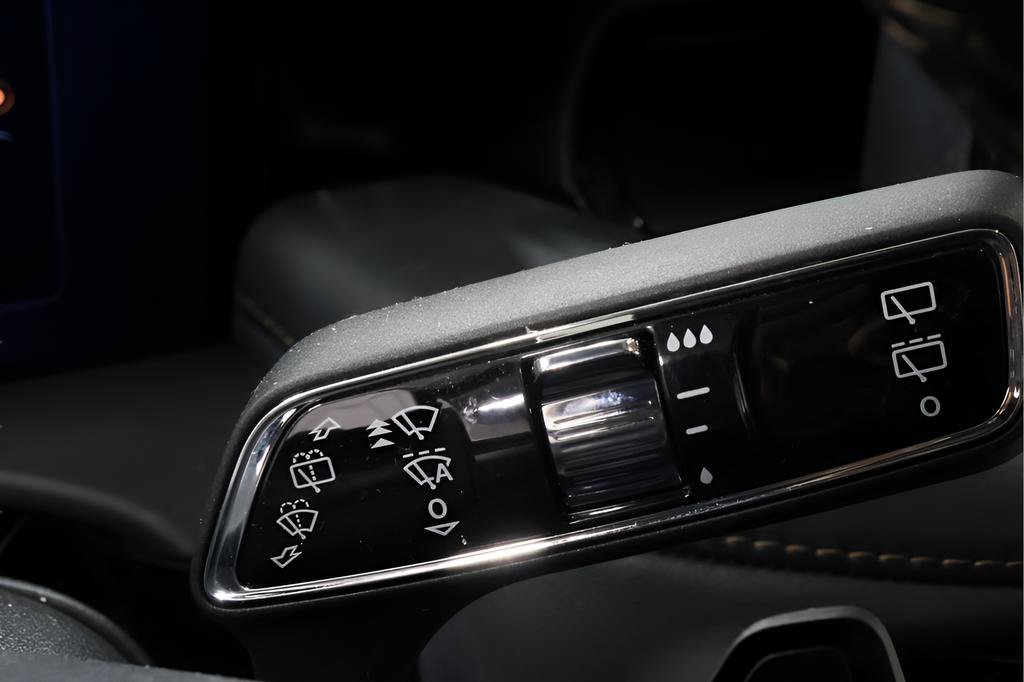 Used 2025 Lincoln Aviator Reserve w/ Jet Appearance Package AWD/4WD image 19