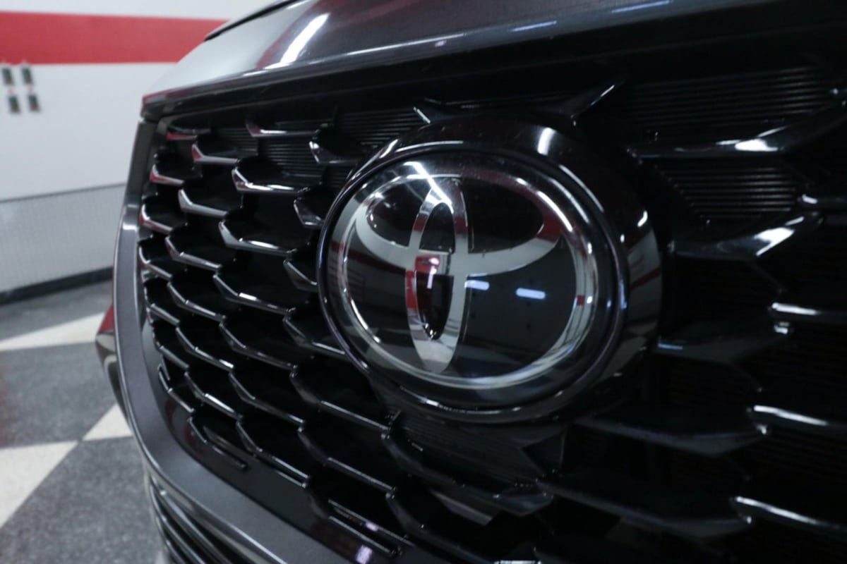 Used 2022 Toyota Highlander XSE FWD image 39