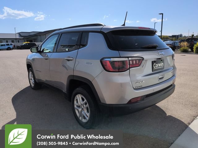 Used 2018 Jeep Compass Sport w/ Tech Group AWD/4WD image 5