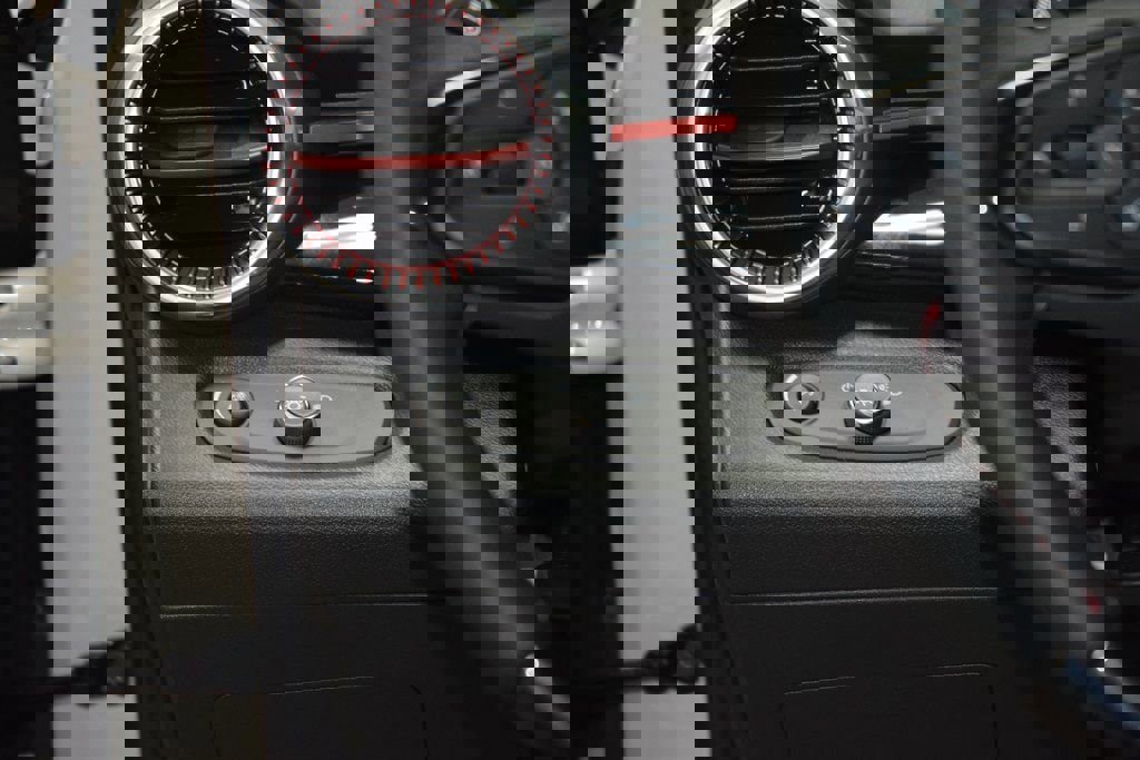 New 2026 Chevrolet Trax RS w/ Sunroof Package image 33