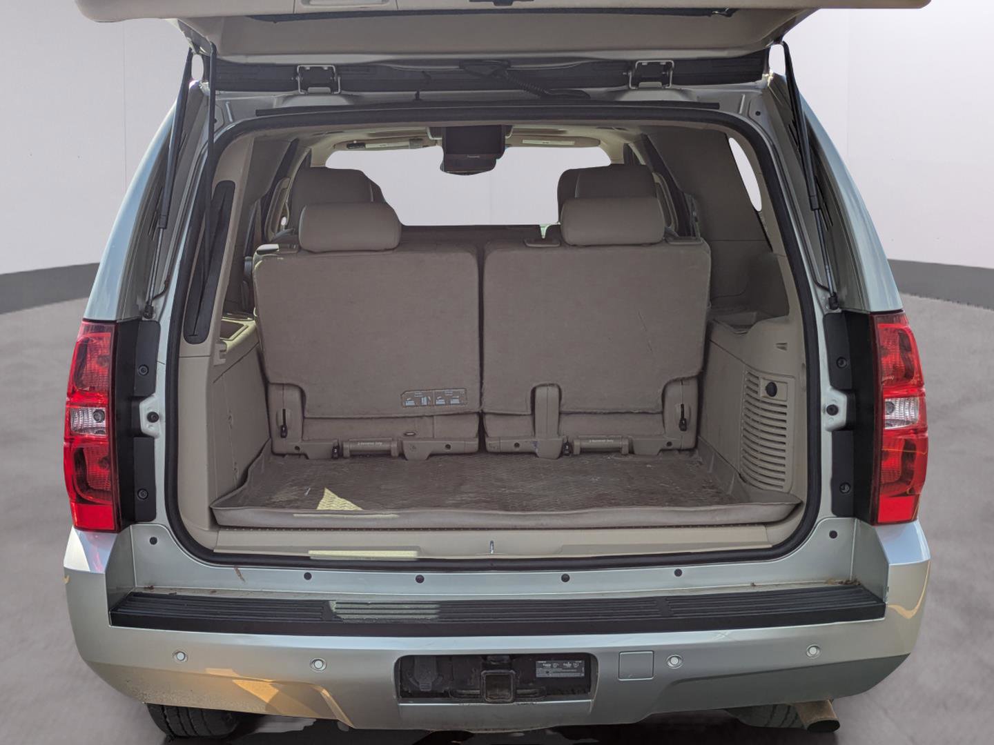 Used 2013 Chevrolet Suburban 2500 LT image 26