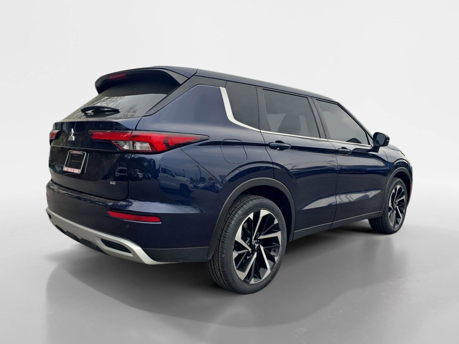 Used 2024 Mitsubishi Outlander SE image 5