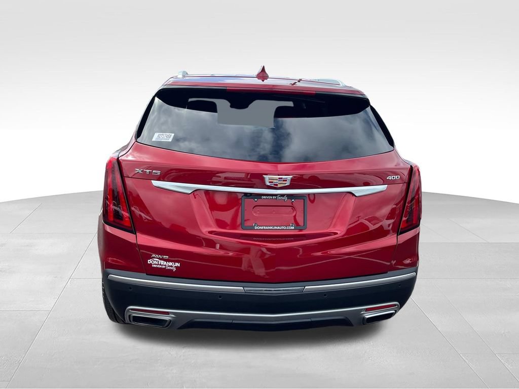 Used 2024 Cadillac XT5 Premium Luxury w/ LPO, Floor Liner Package AWD/4WD image 4