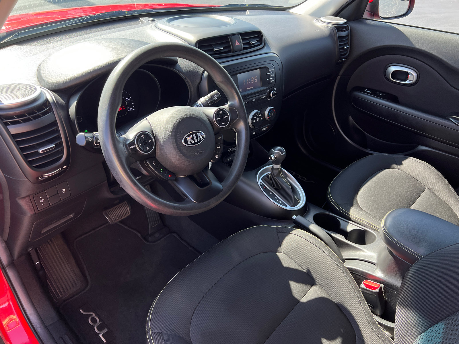 Used 2015 Kia Soul + FWD image 27