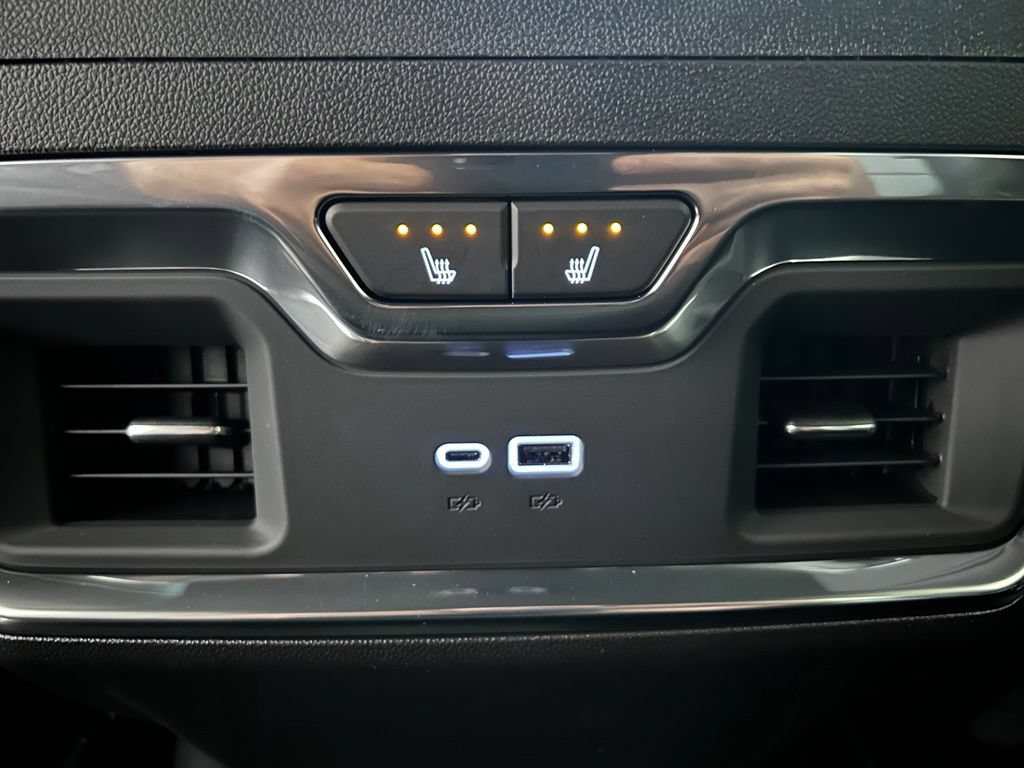 New 2026 Chevrolet Silverado 1500 High Country w/ High Country Premium Package AWD/4WD image 39