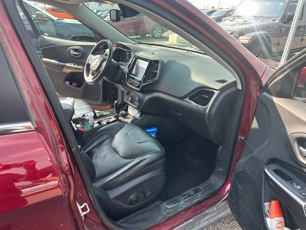Used 2019 Jeep Cherokee Limited w/ Technology Group AWD/4WD image 14
