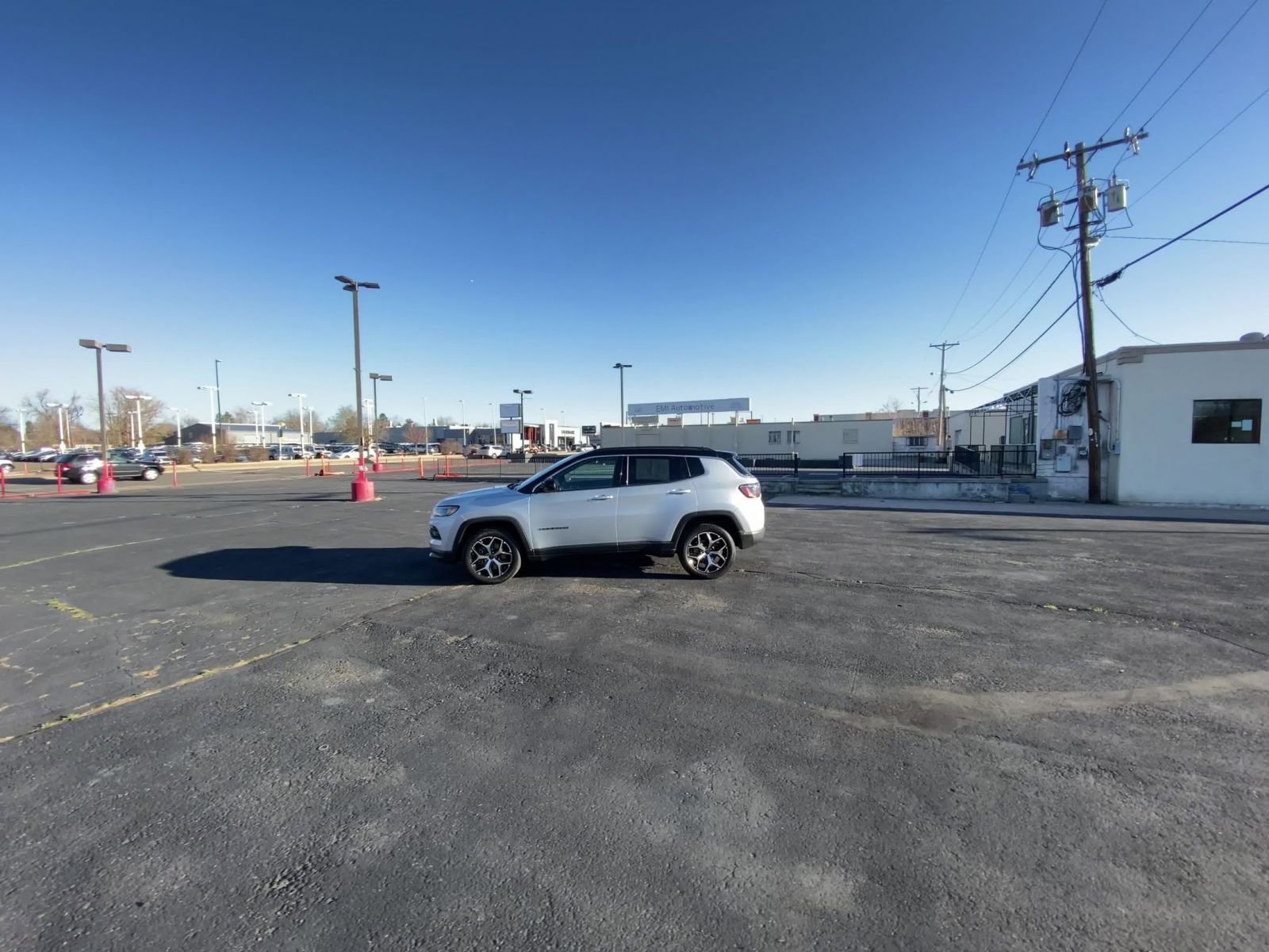 Used 2025 Jeep Compass Limited image 15
