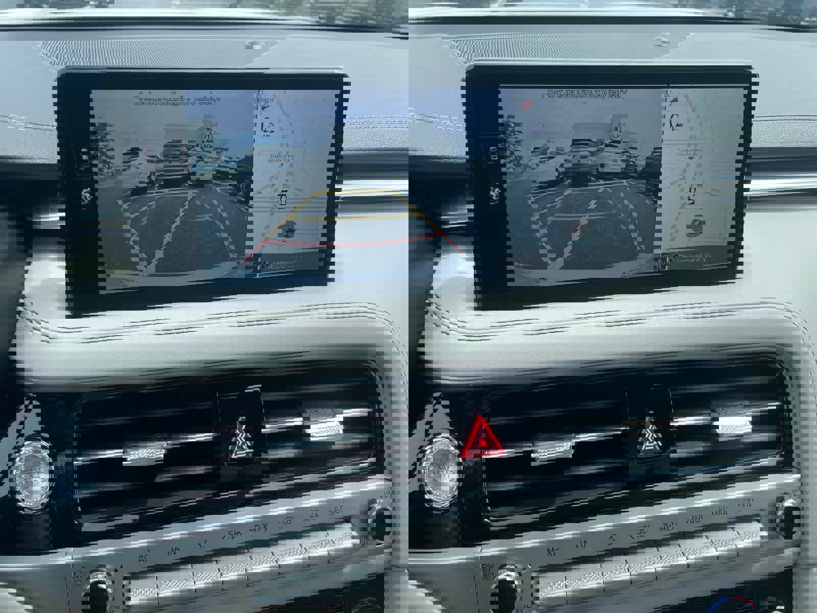 Used 2025 Genesis G70 2.5T image 18