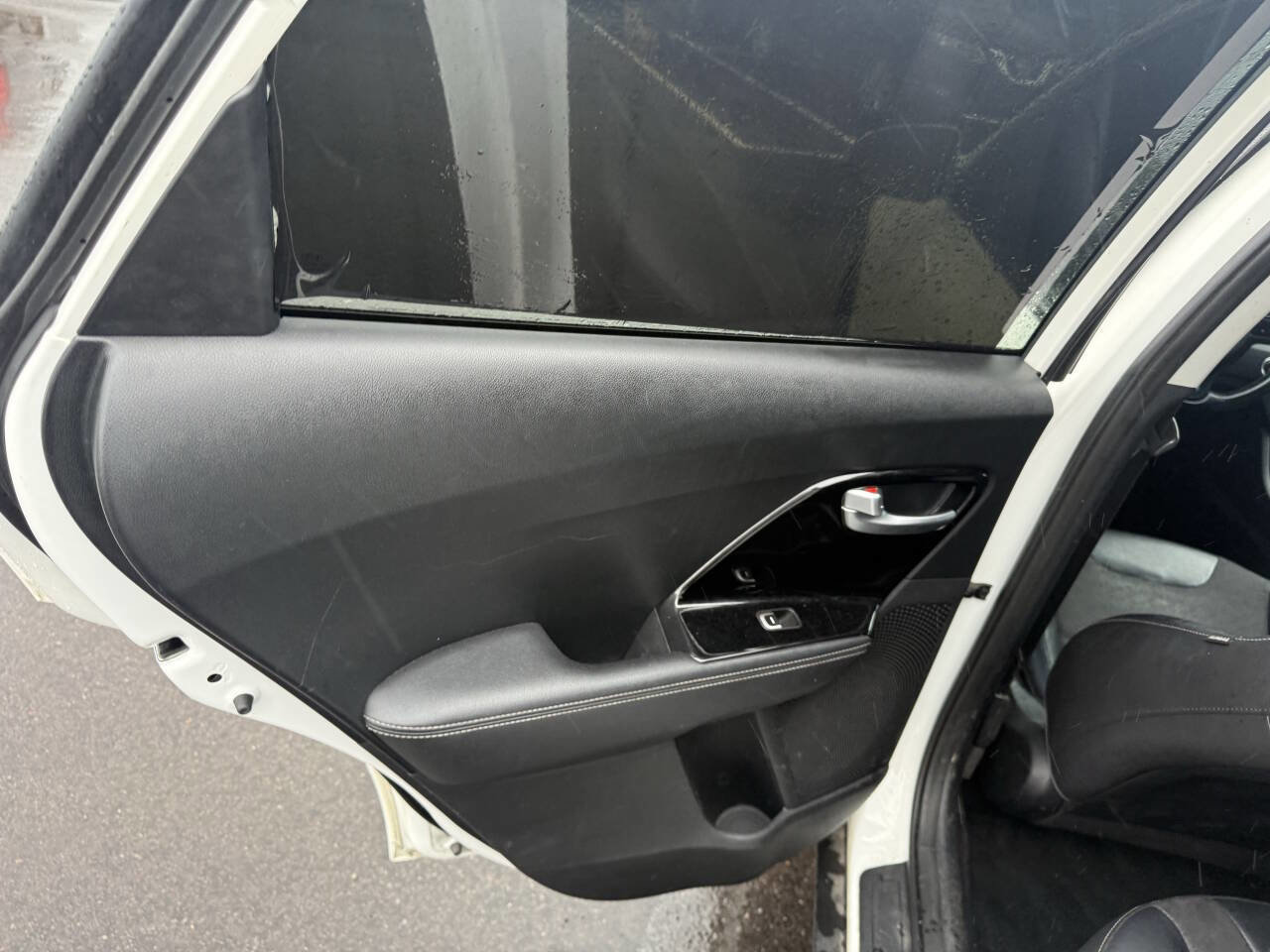 Used 2019 Kia Niro S Touring image 15