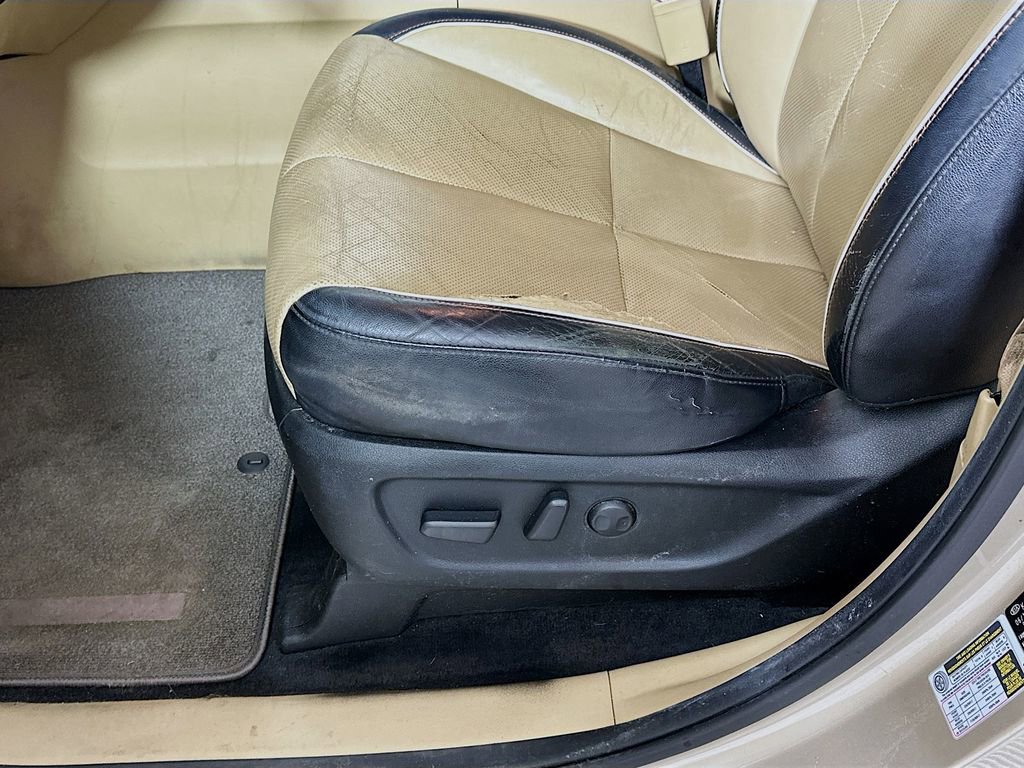 Used 2017 Kia Sedona LX w/ LX Essentials Premium Package image 9