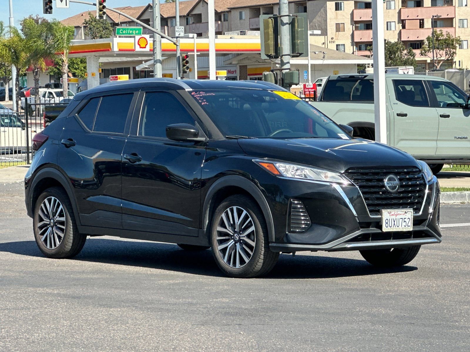 Used 2021 Nissan Kicks SV image 8