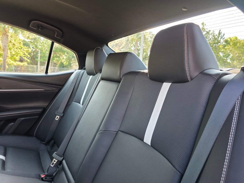 Used 2025 Toyota Camry SE w/ Convenience Package FWD image 20