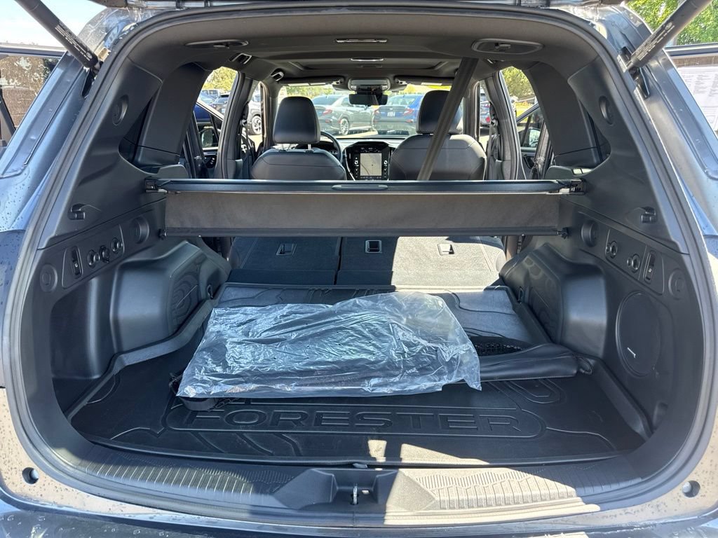 Certified 2025 Subaru Forester Touring AWD/4WD image 17