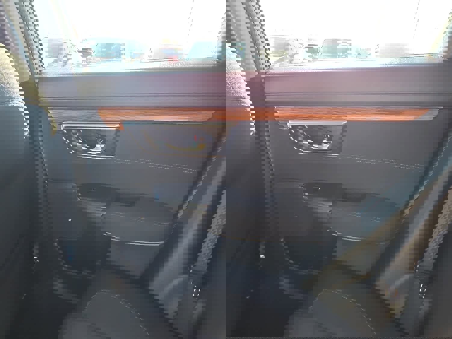 Used 2018 Honda CR-V EX image 16