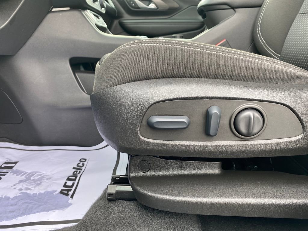 Used 2022 GMC Terrain SLE w/ Driver Convenience Package image 21