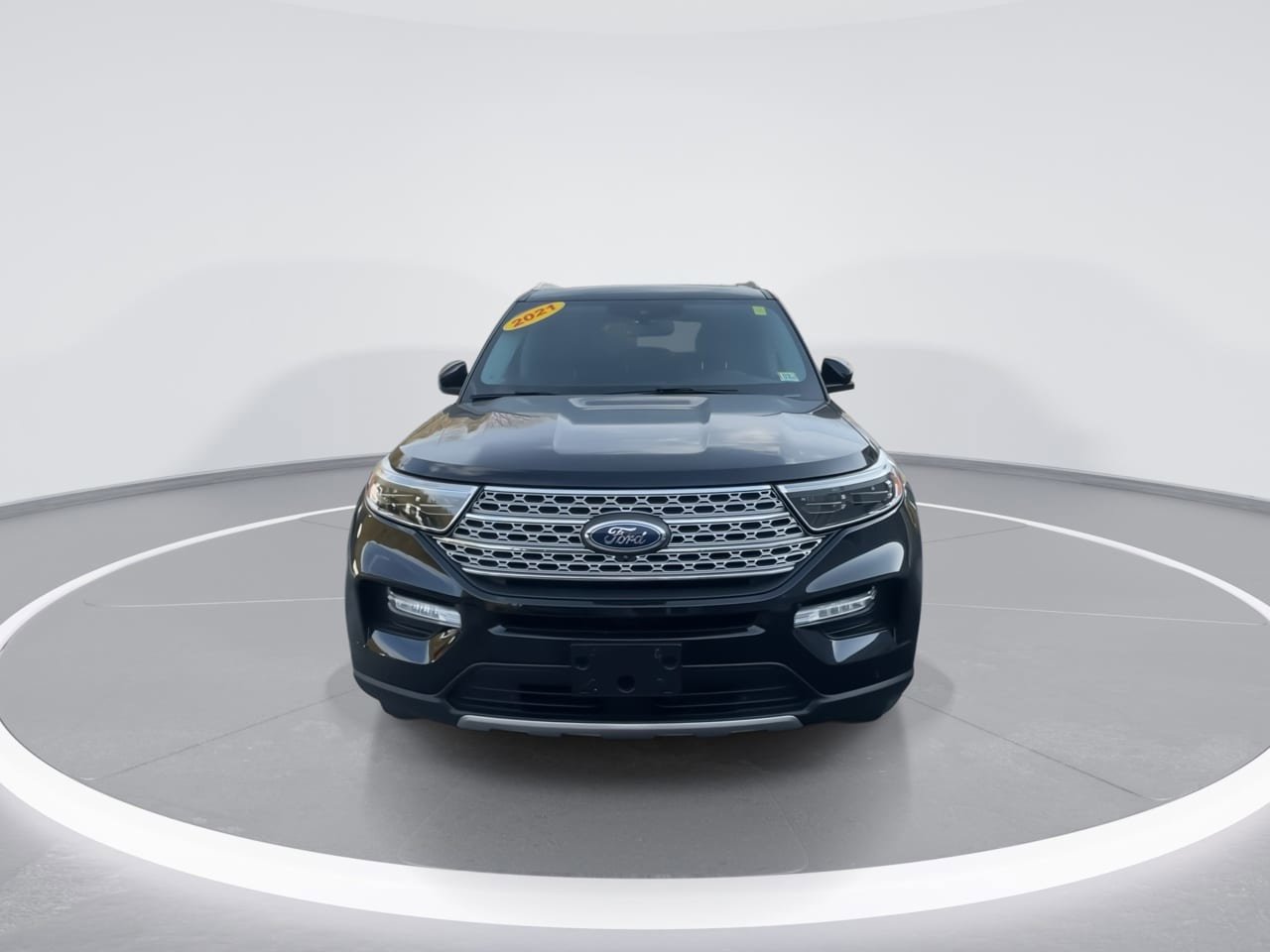 Used 2021 Ford Explorer Limited w/ Hybrid Equipment Group 310A AWD/4WD image 4