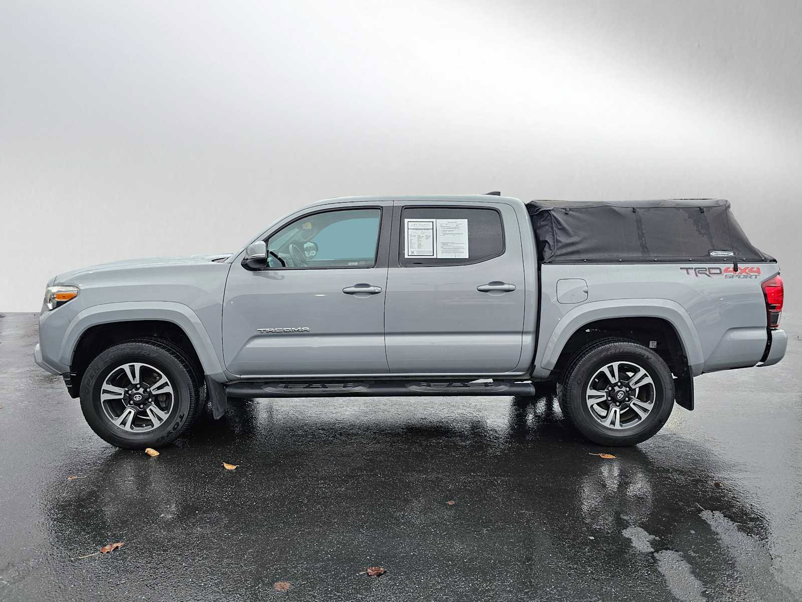 Used 2019 Toyota Tacoma TRD Sport image 6