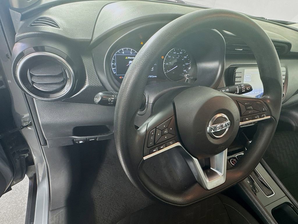 Used 2021 Nissan Kicks SV FWD image 11