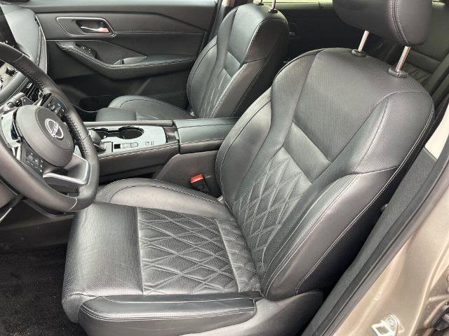 Certified 2024 Nissan Rogue Platinum w/ Platinum Premium Package image 17