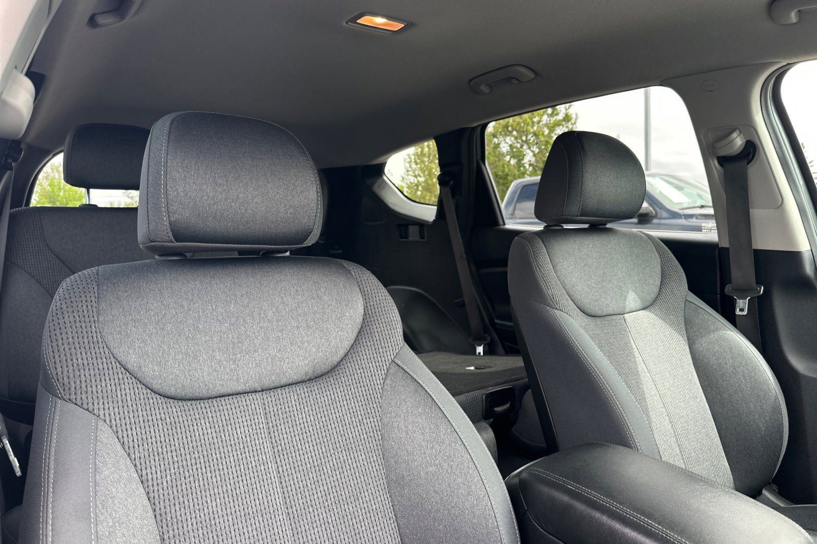 Used 2020 Hyundai Santa Fe SE AWD/4WD image 16