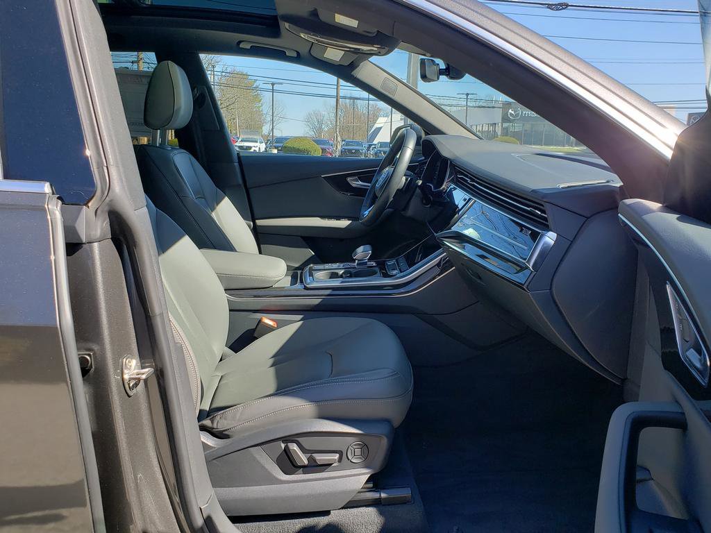 Used 2020 Audi Q8 Premium Plus w/ Premium Plus Package image 18