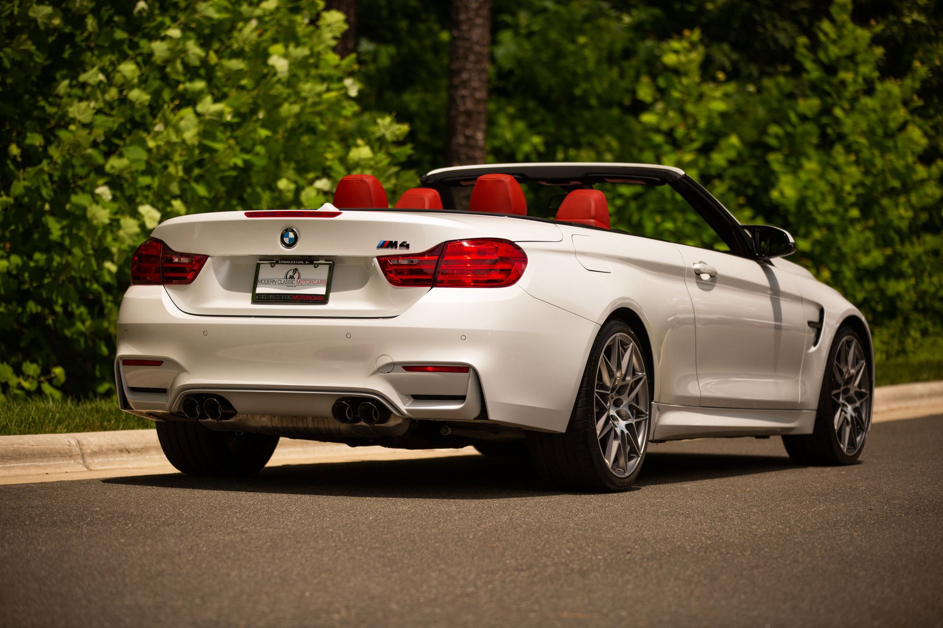 Used 2017 BMW M4 Convertible w/ Competition Package RWD image 18