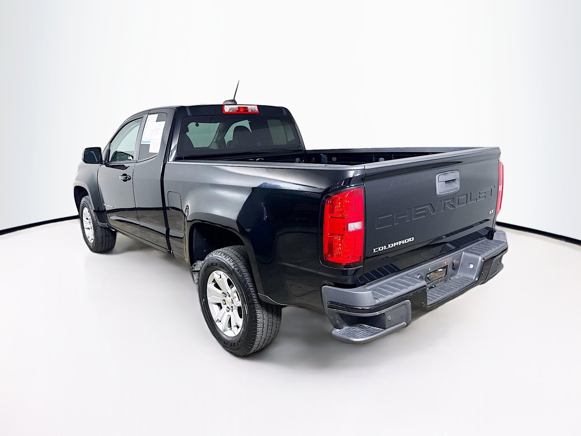 Used 2022 Chevrolet Colorado LT w/ Fleet Safety Package image 25