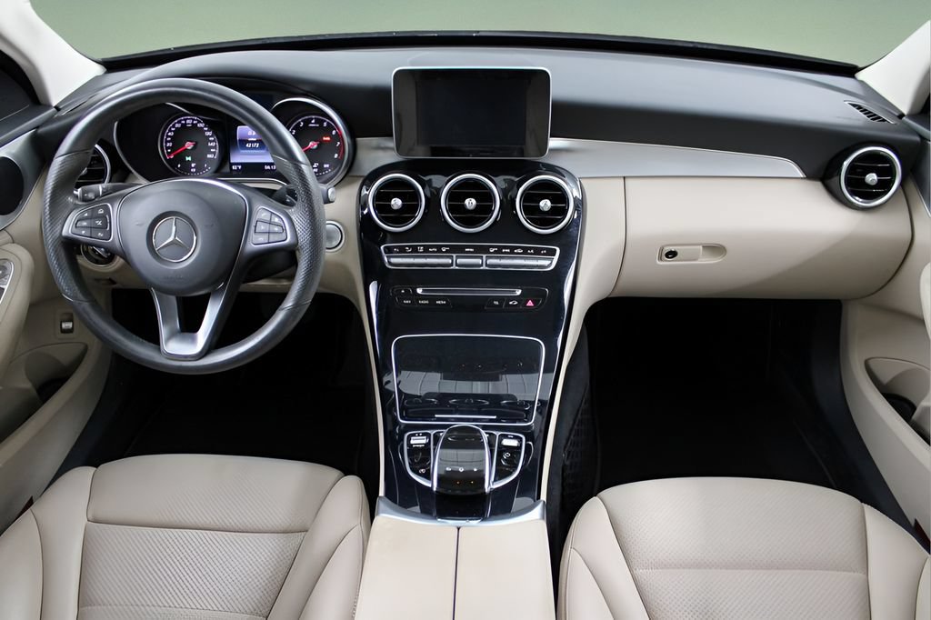 Used 2016 Mercedes-Benz C 300 4MATIC Sedan image 18