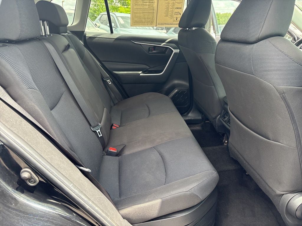 Used 2024 Toyota RAV4 LE AWD/4WD image 27