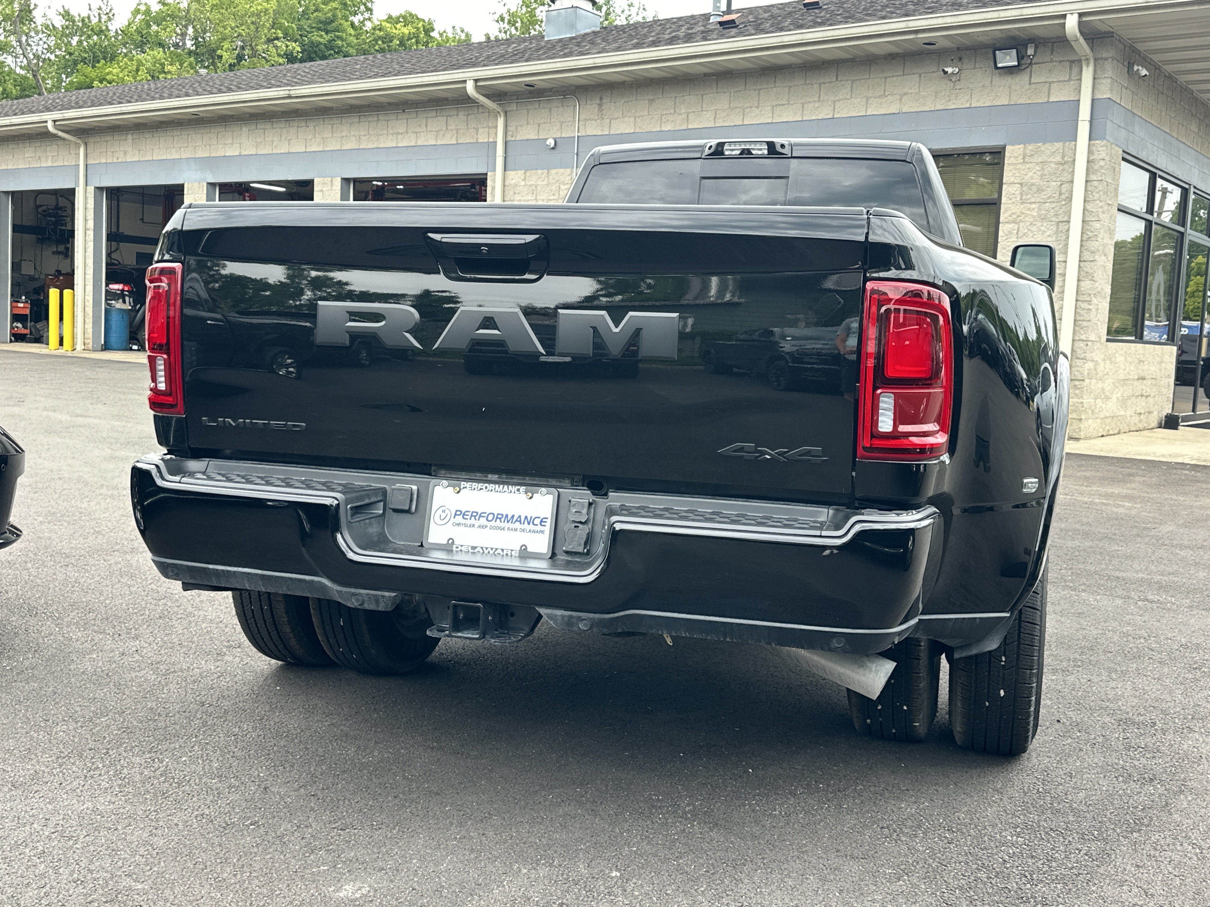 New 2026 RAM 3500 Limited AWD/4WD image 17