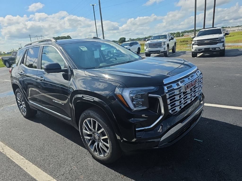New 2026 GMC Terrain Denali AWD/4WD image 1