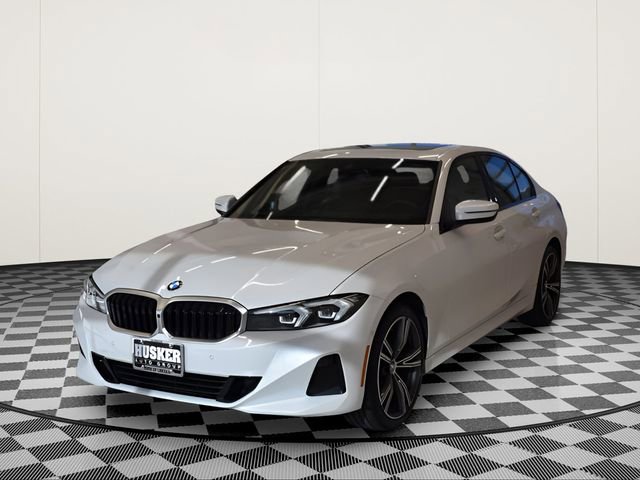 Used 2023 BMW 330i xDrive Sedan w/ Premium Package AWD/4WD image 9