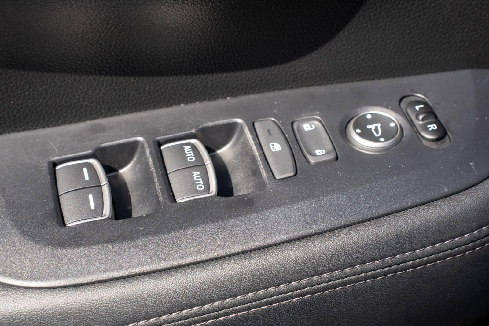 Certified 2024 Honda HR-V EX-L image 26