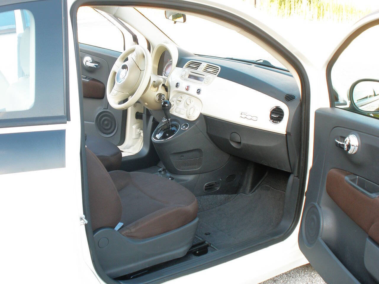 Used 2015 FIAT 500 Pop FWD image 23