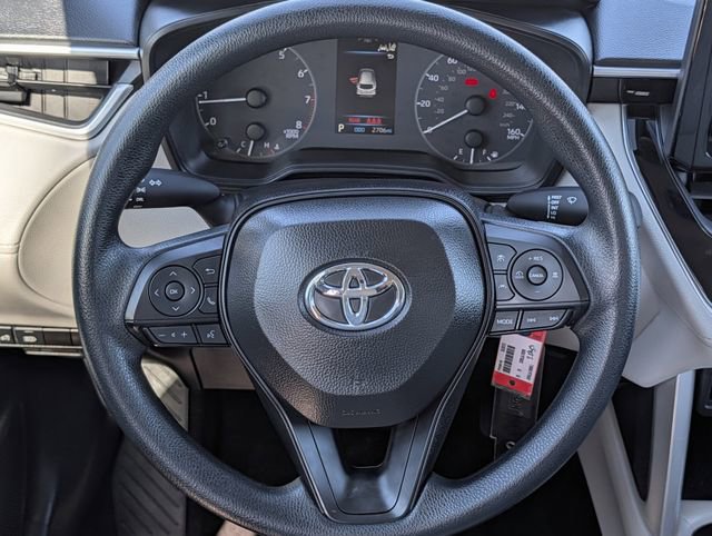 Used 2025 Toyota Corolla Cross L image 13