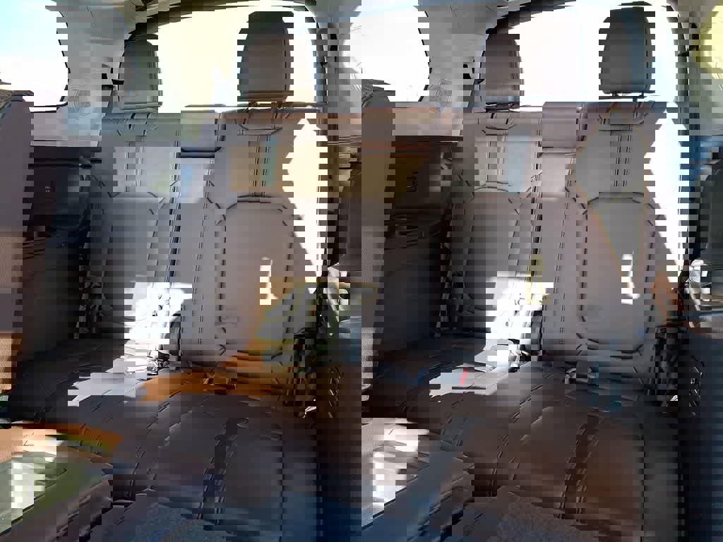 Used 2025 Honda Pilot Elite image 10